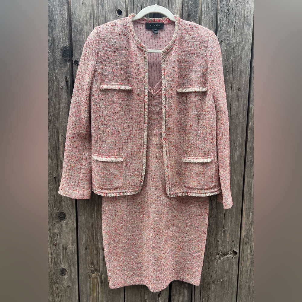 St. John Pink Sparkle Tweed Like Knit Suit Sz 4